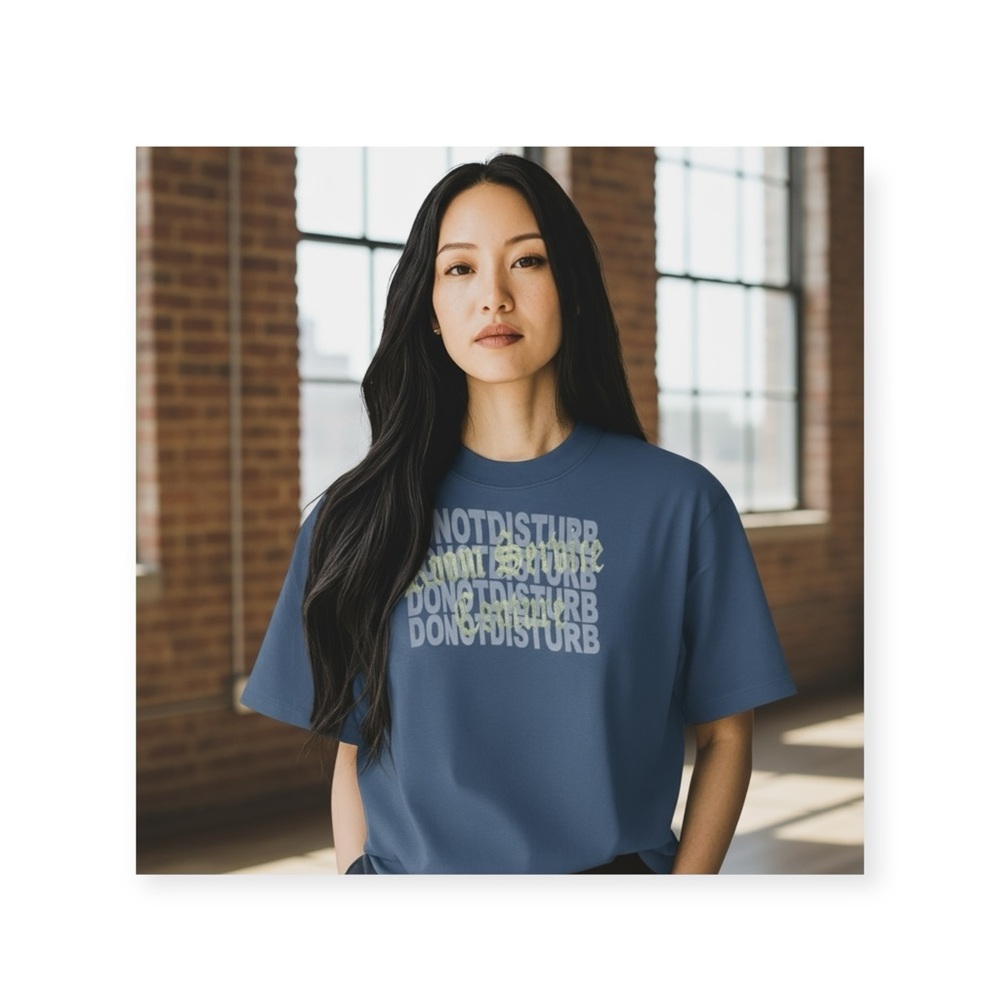 90’s: OG Juicy Couture ✌︎︎ Do Not Disturb Graphic Glitter Baby T Shirt ✌︎︎ Navy